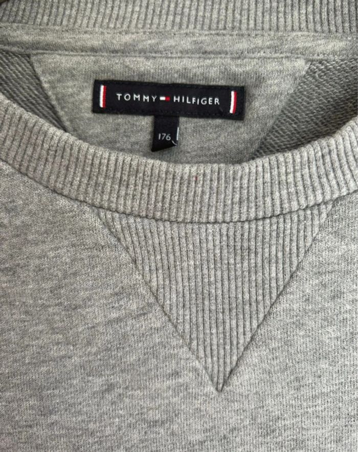 Sweat Tommy Hilfiger 16 ans 176cm - photo numéro 5