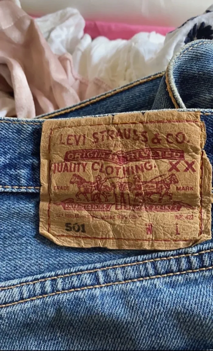 Short mi long bleu levi’s 501 XS 34 - photo numéro 3