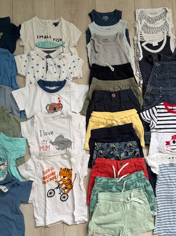 Lot de 42 vêtements en 6 mois été garçon 