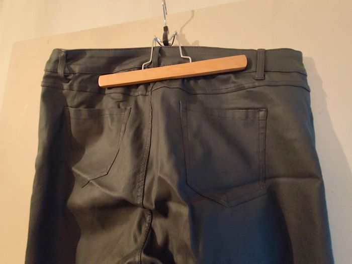 Pantalon huilé neuf anthracite taille 2XL 44 très extensible - photo numéro 3