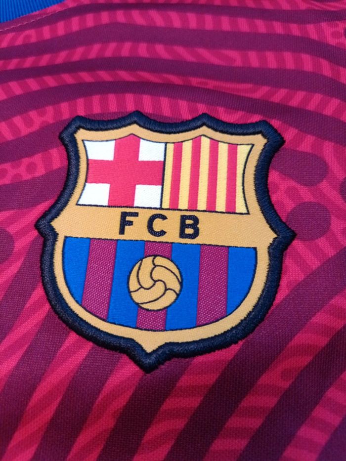 Maillot de foot FC Barcelone + chaussettes, Nike Authentique Officiel taille enfant 12/13 ans, Neuf - photo numéro 4