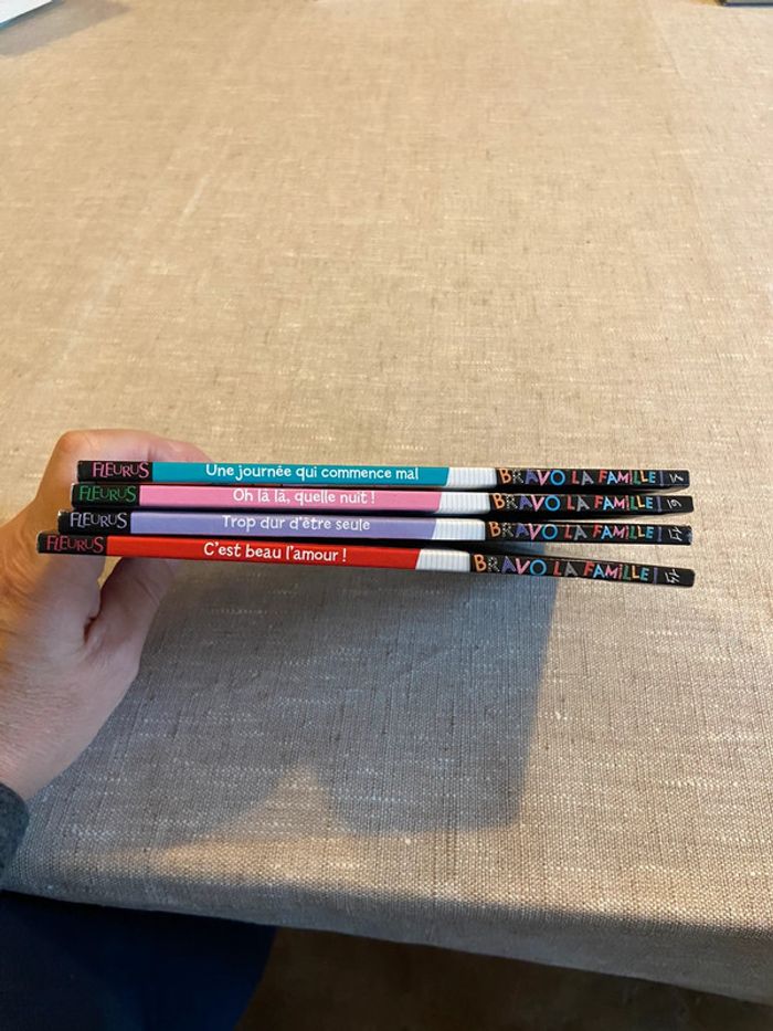 Lot de quatre petits romans « Bravo la famille » - photo numéro 6