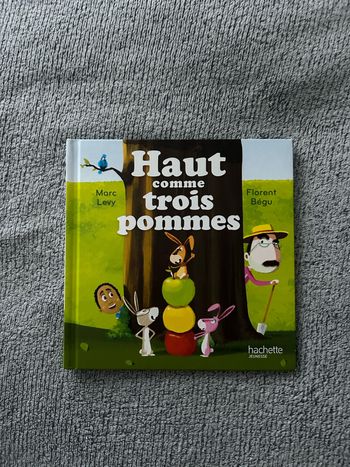 Livre McDo « Haut comme trois pommes » Collection « C’est comme ça ! », 2017 Nº2/12 Livre en très bon état