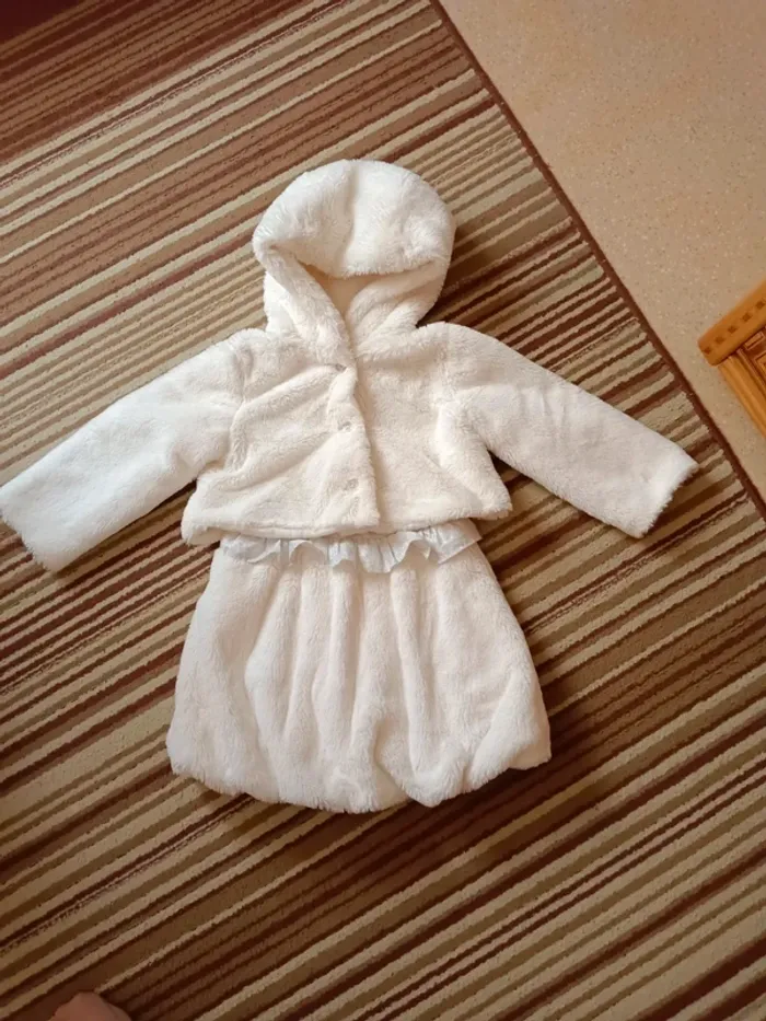 Ensemble robe de cérémonie 5/6 ans - photo numéro 3