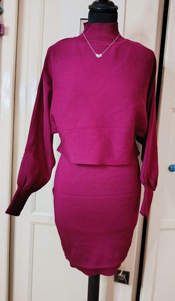 Ensemble bordeaux. Taille M/L