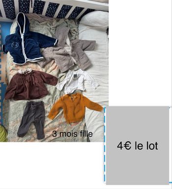 Lot de vêtements bébé