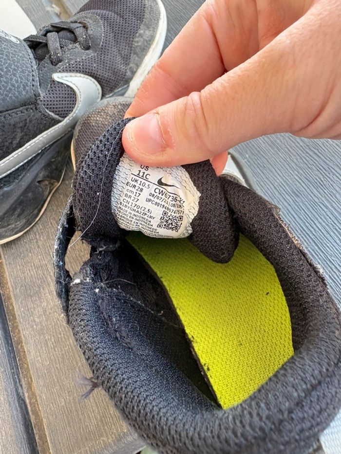 Paire de basket Nike enfant, taille 28 - photo numéro 5