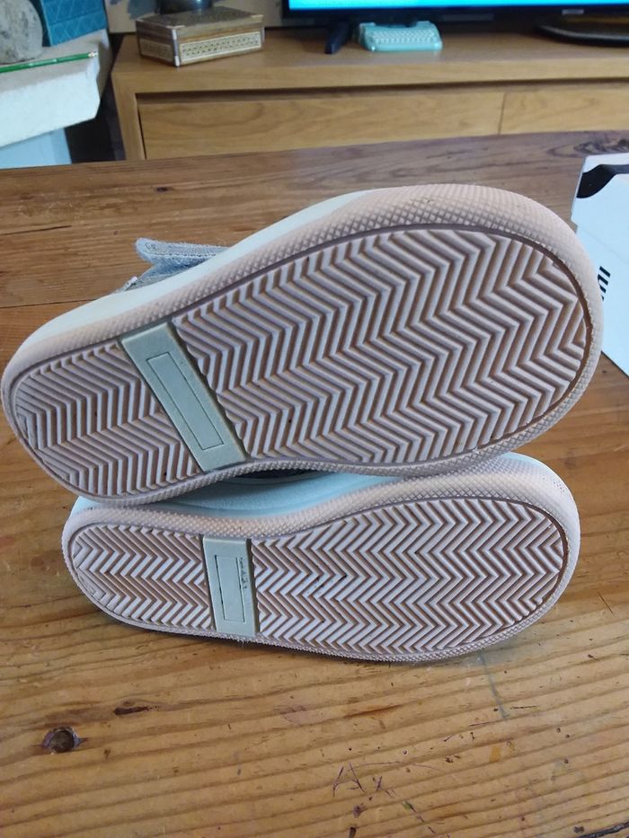 Chaussures chaudes et montantes pointure 21 - photo numéro 3