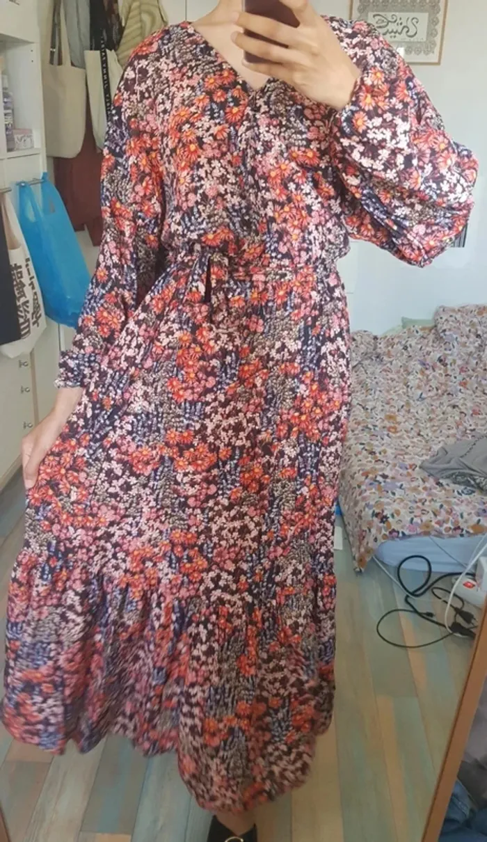 Robe fleurie rouge H&M taille s neuve - photo numéro 6