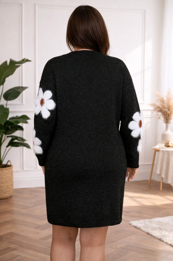 Robe pull en tricot noire au motif marguerites sur les manches Femme taille 54 marque Asos 💍 - photo numéro 2