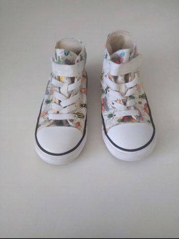 Converses officielles enfants pointure 26