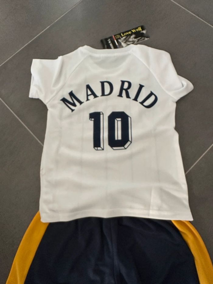 Ensemble, T-shirt, plus short, enfants - photo numéro 3