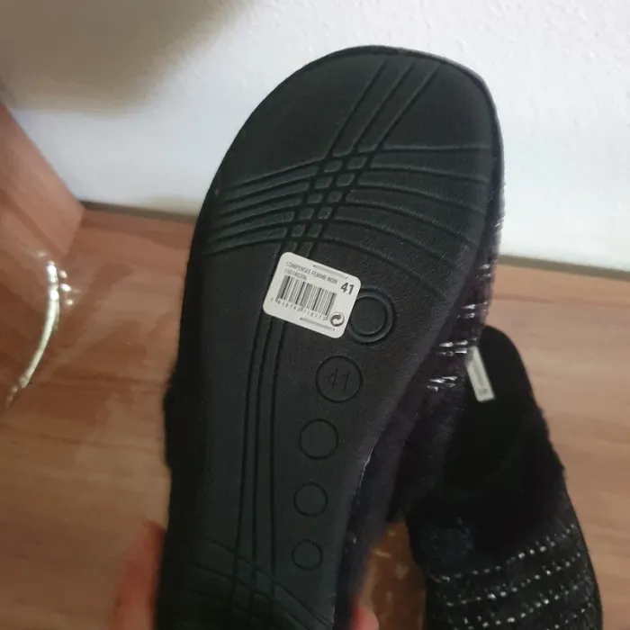 Chaussons femme neuve - photo numéro 3