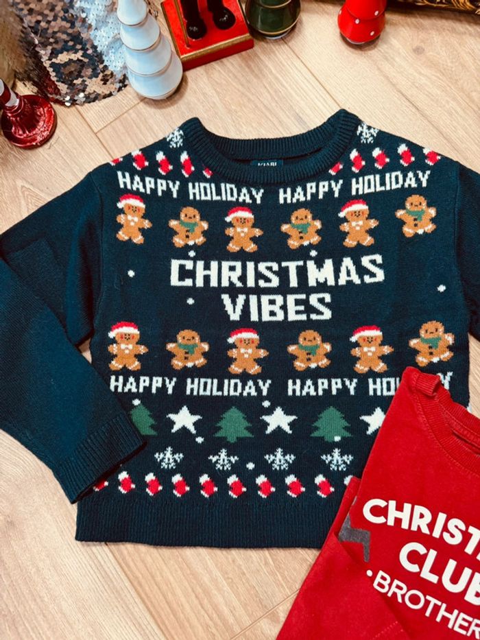 Taille 4 ans teeshirt et pull de Noël garçon Kiabi rouge bleu marine 🎄 - photo numéro 2