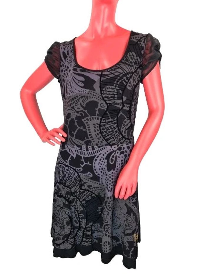 Robe desigual
