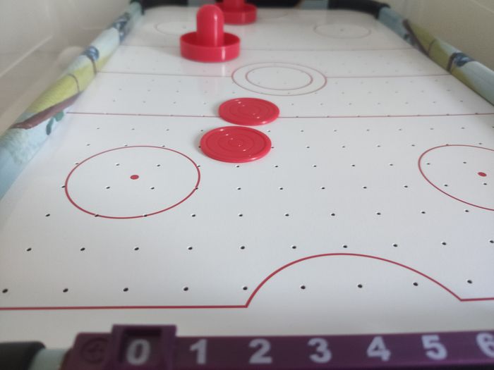 LOT jeu air palet hockey + baby foot excellent état