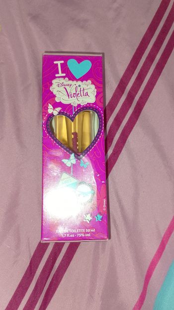 I love violetta Disney NEUF