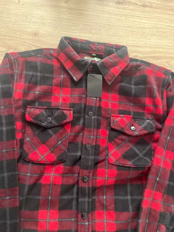Sur chemise Ducatillon taille L a carreau neuve - photo numéro 2