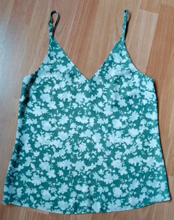 Top à bretelles réglables vert fleuri