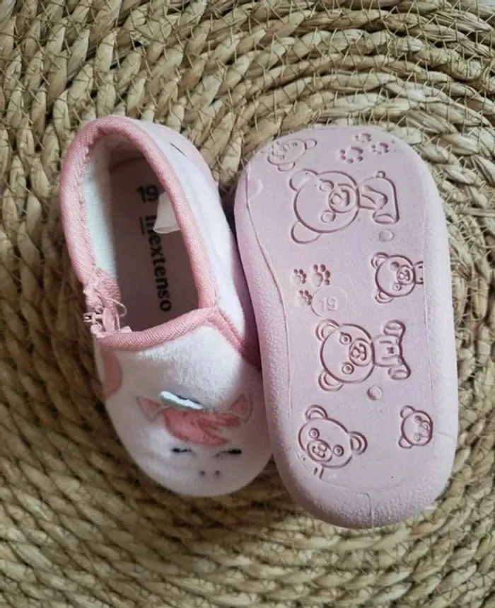 Chaussons licorne taille 19 - photo numéro 5