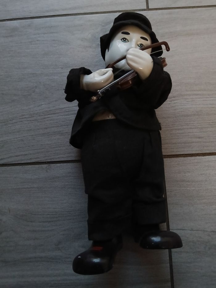 Gros lot de poupées en porcelaine - photo numéro 5