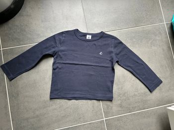 Haut manches longues uni bleu marine garçon petit bateau