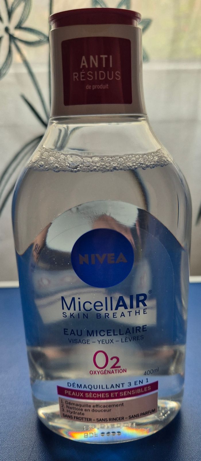 Eau micellaire démaquillant