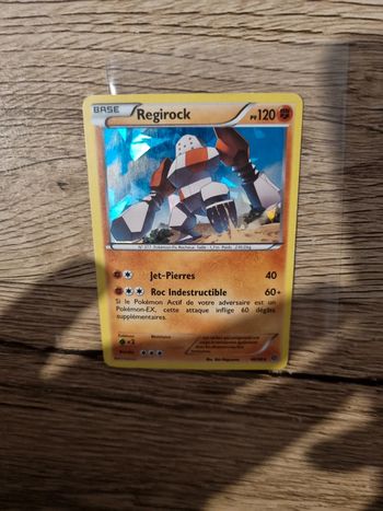 Carte pokémon regirock holo 40/98 année 2015
