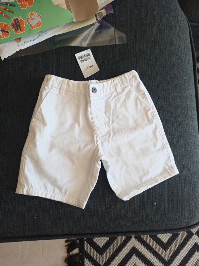 Short blanc