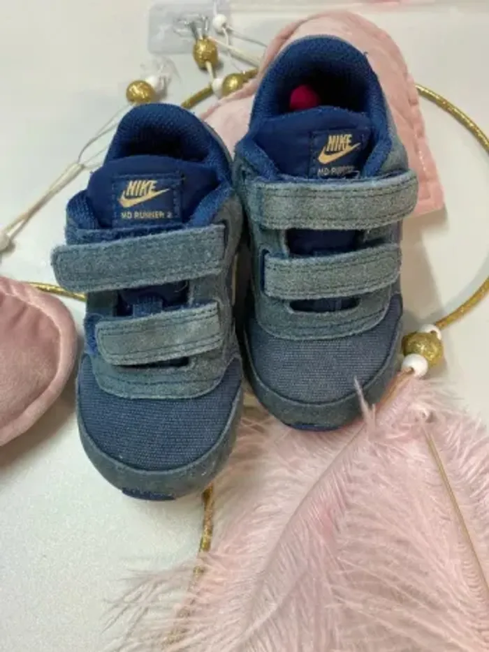 Basket fille Nike - Taille 23,5 - photo numéro 4