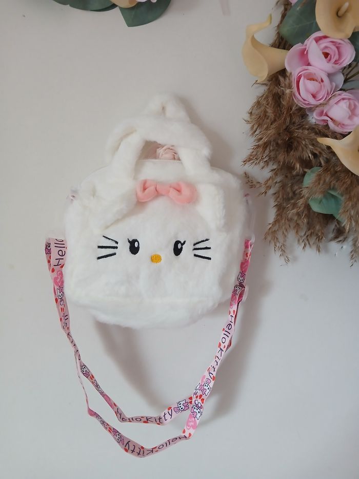 Adorable petit sac hello Kitty - photo numéro 1