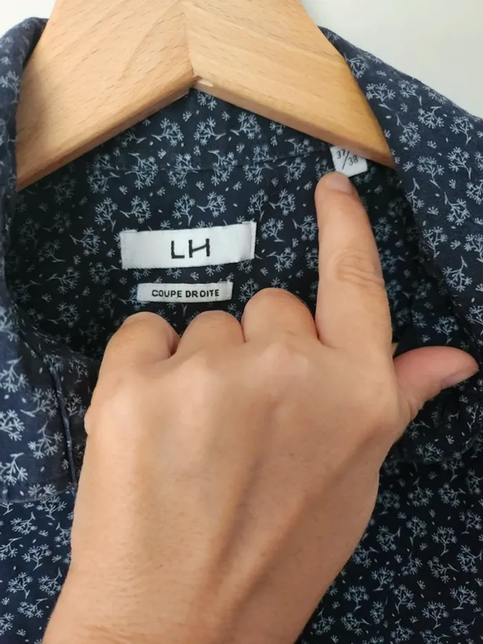 Chemise très bon état taille M LH bleue marine motifs branches coton - photo numéro 4