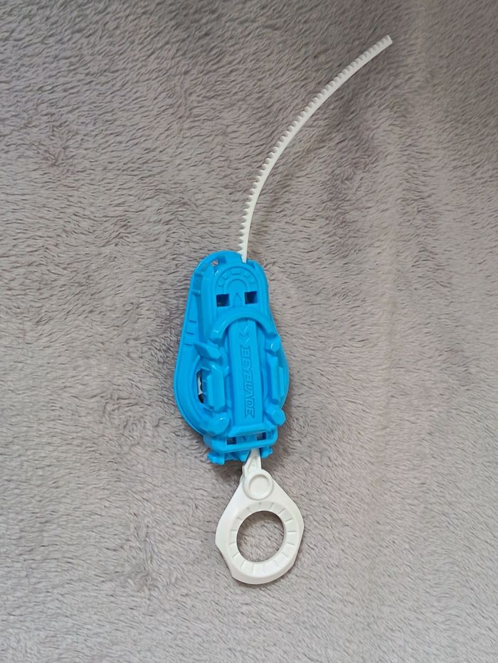 Lanceur Beyblade Burst Bleu Hasbro + Crémaillère (Ripcord) - photo numéro 1