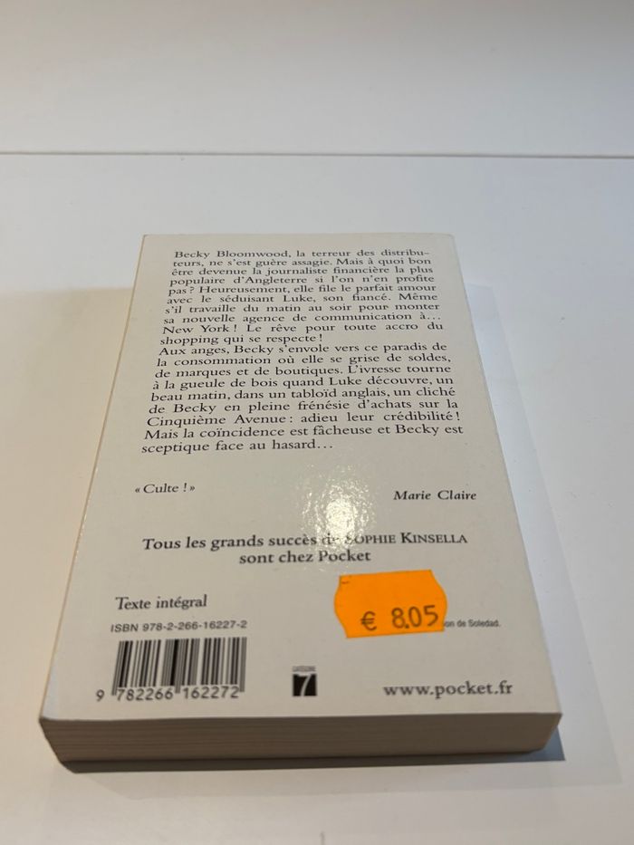 Livre « L’accro du shopping à Manhattan » de Sophie Kinsella Édition Pocket - photo numéro 3