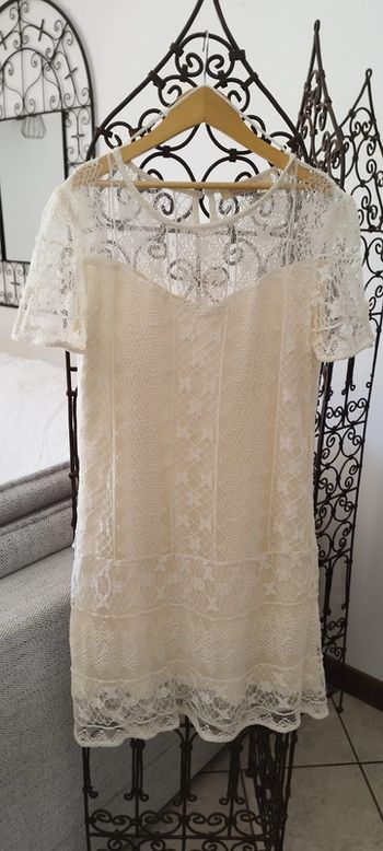 Robe brodée Cache Cache Dream Collection. Neuve. Taille 40