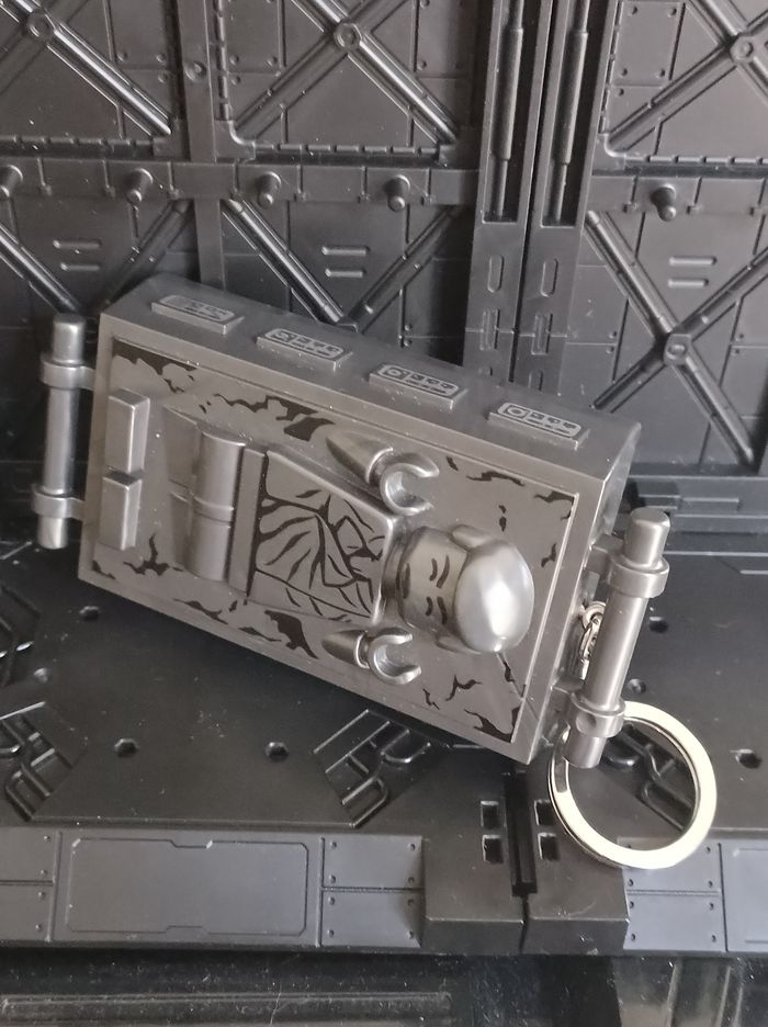 Starwars - porte clé Han Solo Carbonite - photo numéro 4