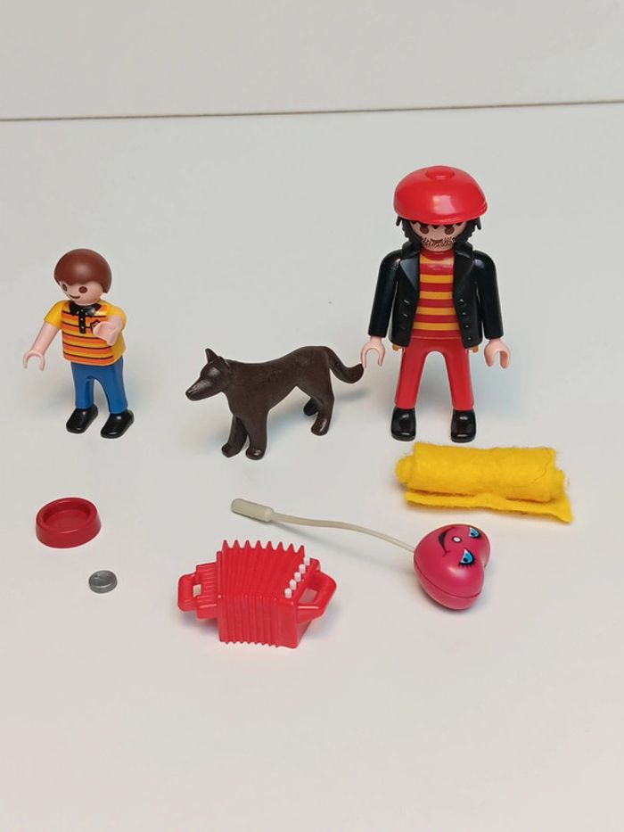 Lot figurines playmobil aider son prochain - photo numéro 3