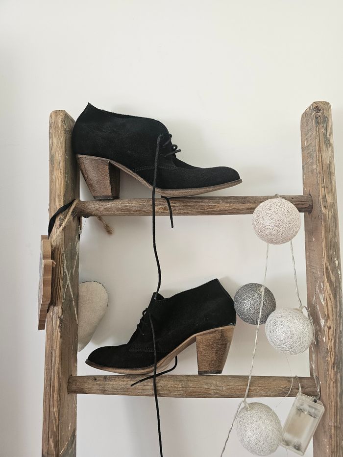 Bottines derbies à talons taille 38