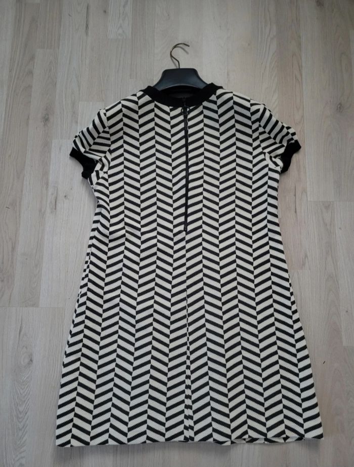 Robe zara hiver noire et blanche - photo numéro 2