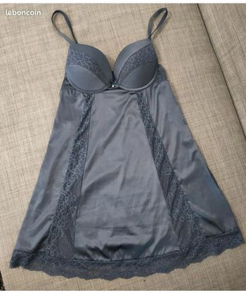Nuisette armatures broderies dentelles
