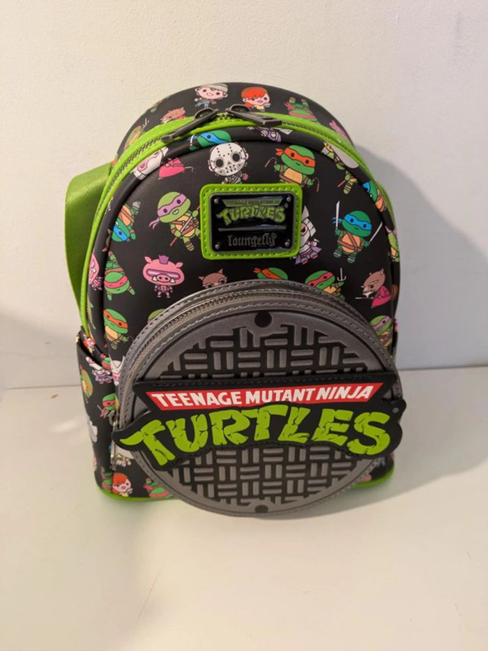 Loungefly Les tortues ninja "plaque d'egout"