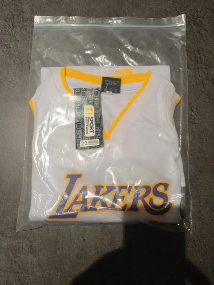 Tenue NBA Los Angeles Lakers Kobe Bryant blanc. T.22 - photo numéro 5
