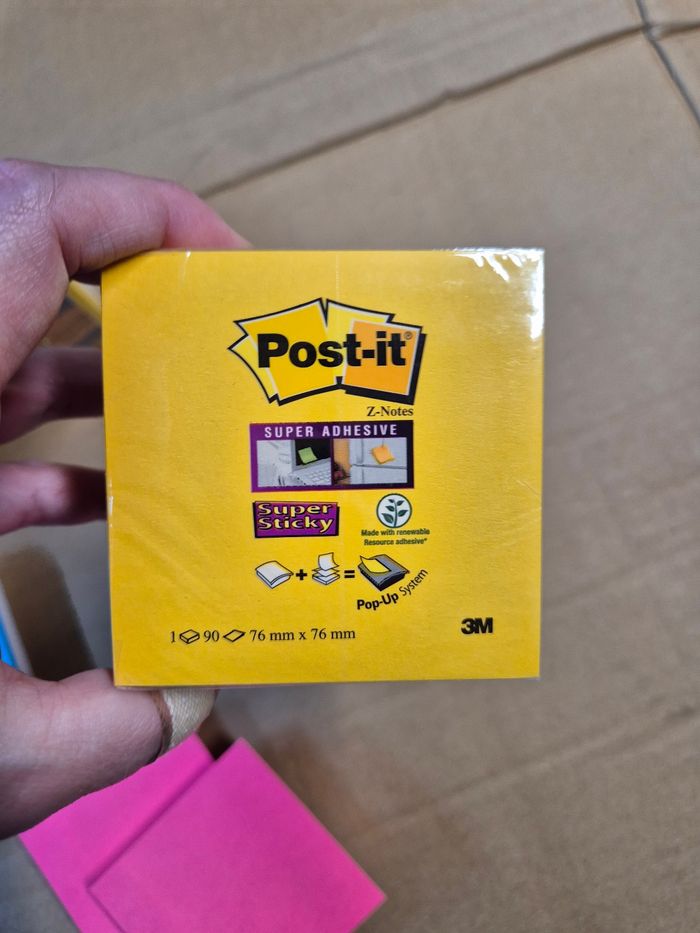 Distributeur de post-it + bloc Post-it - photo numéro 5