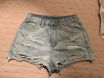 Short jeans