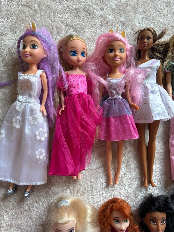 Lot 15 poupées LOL + princesses Disney + barbies - photo numéro 4