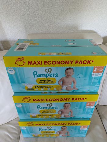 3 cartons Pampers Premium protection Taille 3