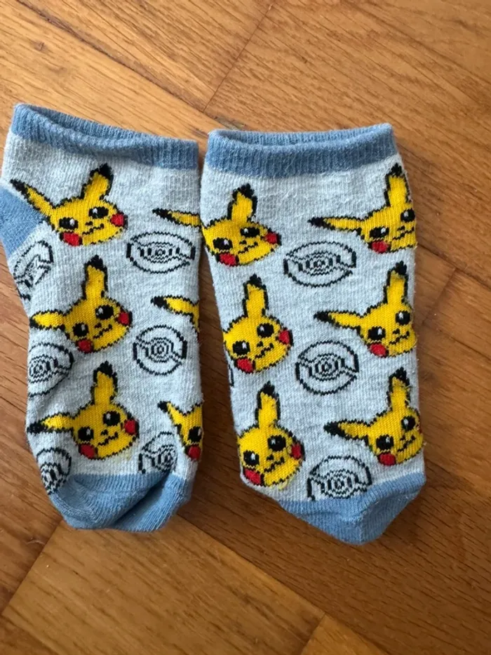 Lot 3 paires de chaussettes Pokémon 23-26 - photo numéro 6