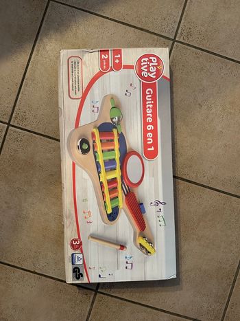 Jeux musique pour enfant guitare neuve