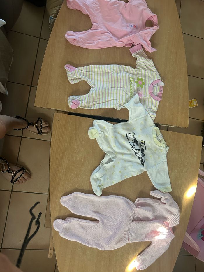 Lot de 39 vêtements bébé taille naissance - photo numéro 7