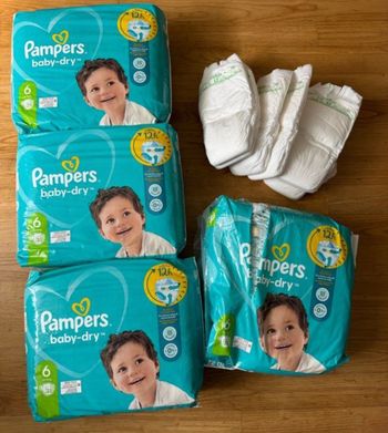 Couches Pampers Baby-dry taille 6